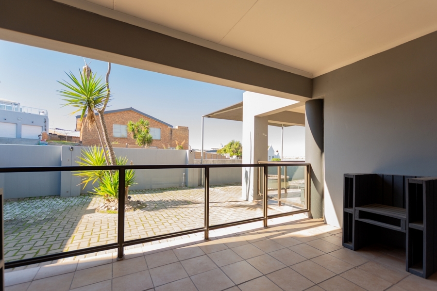 4 Bedroom Property for Sale in Britannia Bay Western Cape